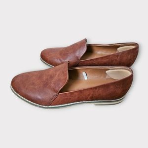 Indigo Rd. Brown Women's Flats